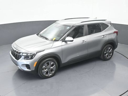Used 2024 Kia Seltos S FWD image 47