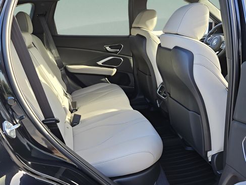 New 2025 Acura RDX SH-AWD image 15