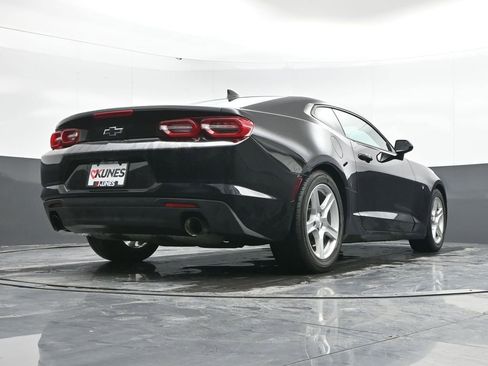 Used 2019 Chevrolet Camaro LT w/ Technology Package image 41