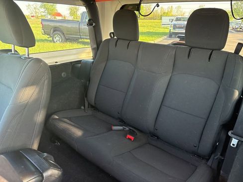 Used 2021 Jeep Wrangler Sport S image 13