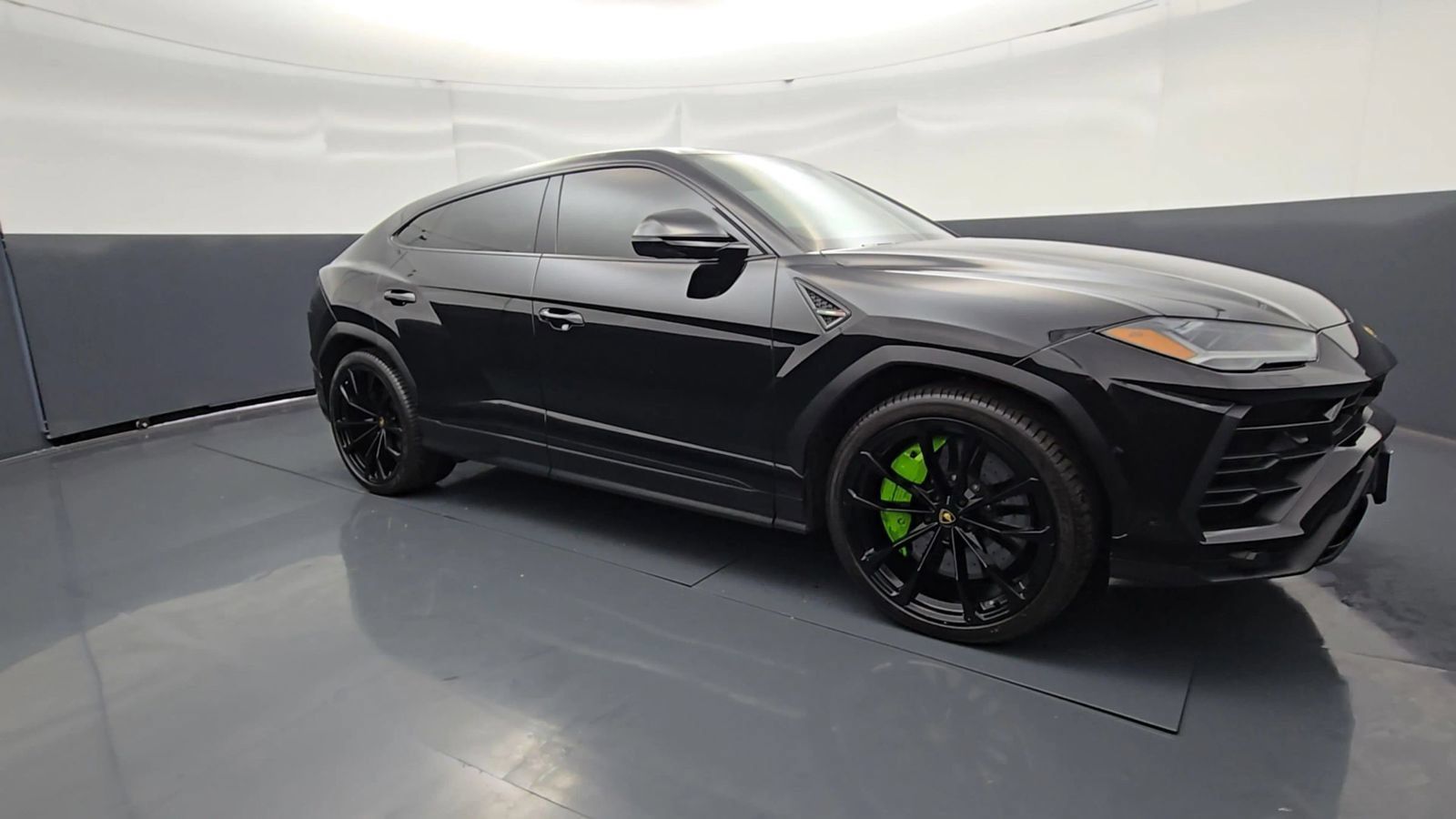 Used 2022 Lamborghini Urus AWD/4WD image 70