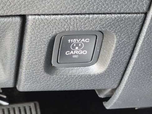 Used 2026 RAM 2500 Limited AWD/4WD image 29