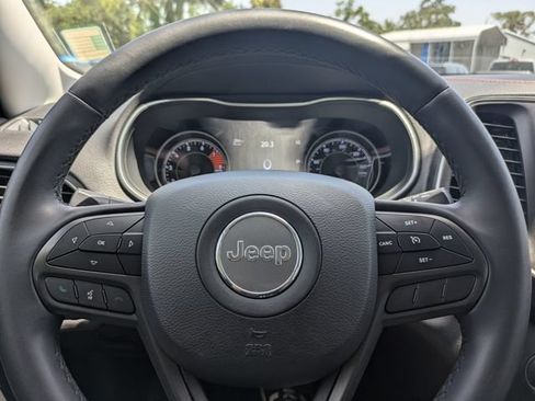 Used 2019 Jeep Cherokee Trailhawk AWD/4WD image 28