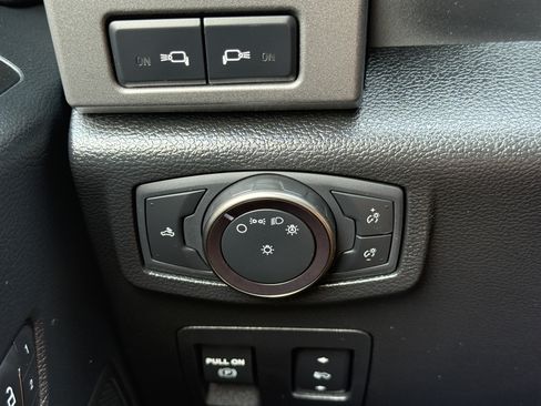 Used 2019 Ford F150 Raptor w/ Equipment Group 802A Luxury AWD/4WD image 23