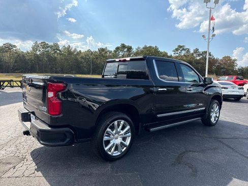 New 2026 Chevrolet Silverado 1500 High Country image 3