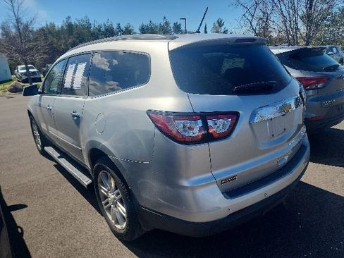 Used 2015 Chevrolet Traverse LT w/ Style and Technology Package FWD image 8