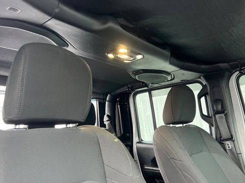 Used 2021 Jeep Gladiator Sport w/ Auxiliary Switch Group image 13