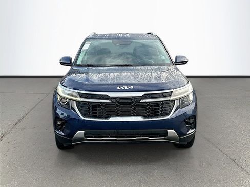 Used 2024 Kia Seltos EX FWD image 2