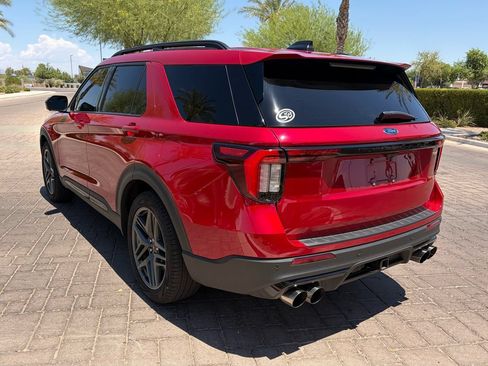 Used 2025 Ford Explorer ST w/ Sun And Sound Package AWD/4WD image 4
