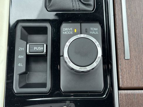Used 2023 Toyota Tundra Capstone AWD/4WD image 33
