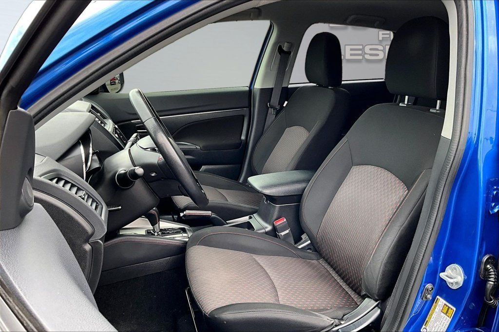 Used 2018 Mitsubishi Outlander Sport LE AWD/4WD image 24
