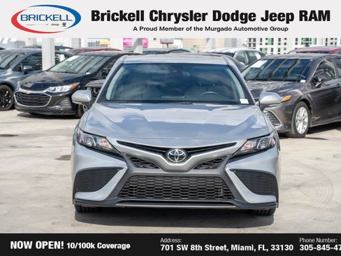 Used 2023 Toyota Camry SE image 2