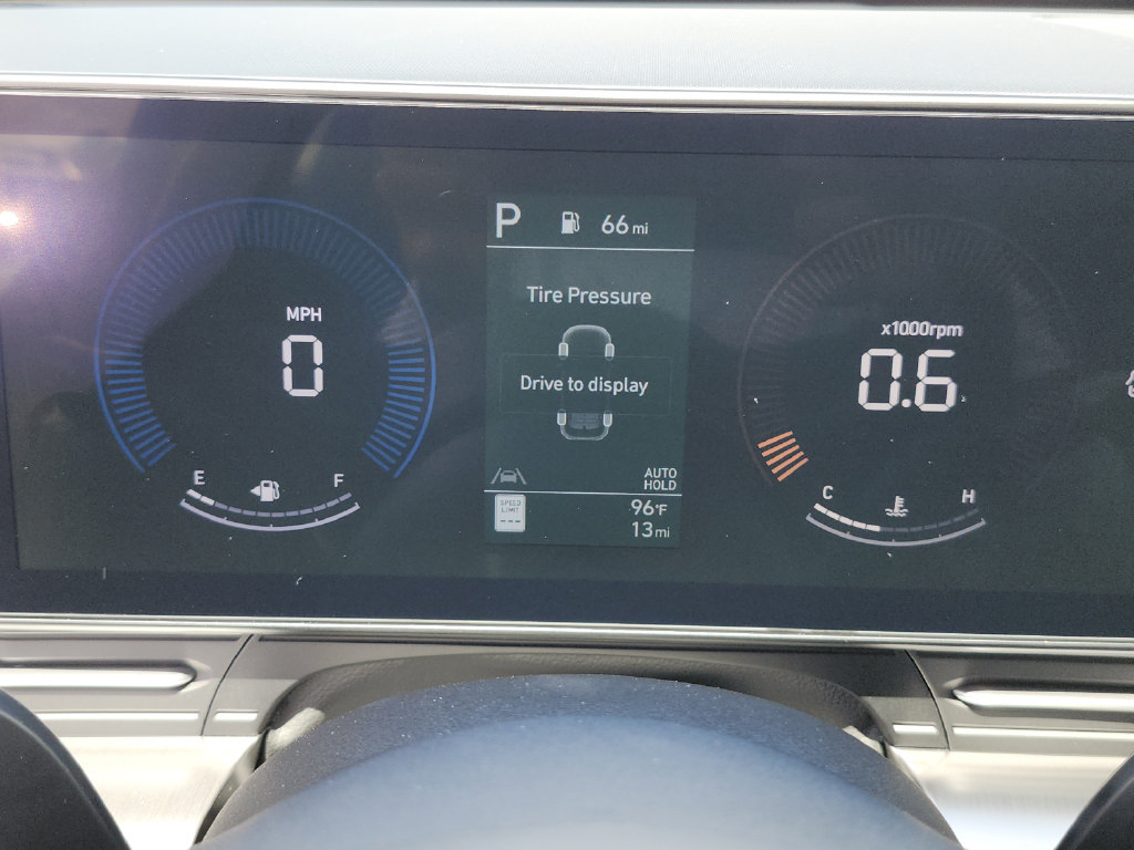 New 2027 Hyundai Kona SE FWD image 32
