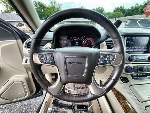 Used 2016 GMC Yukon Denali w/ Enhanced Security Package AWD/4WD image 11