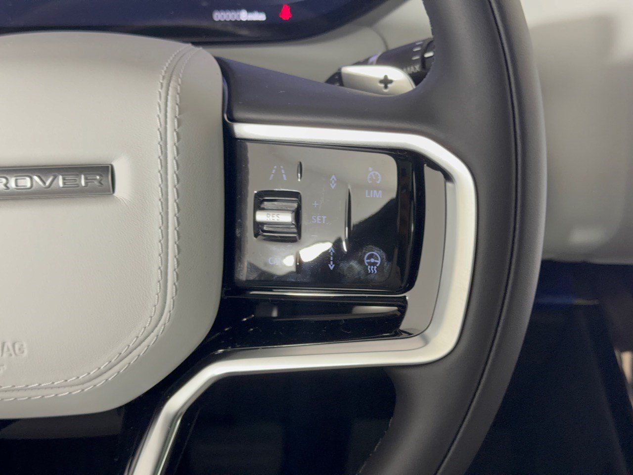 New 2027 Land Rover Range Rover Sport SE AWD/4WD image 19
