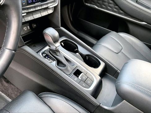 Used 2020 Hyundai Santa Fe Limited image 10
