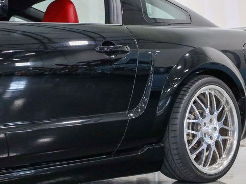 Used 2005 Ford Mustang GT RWD image 12