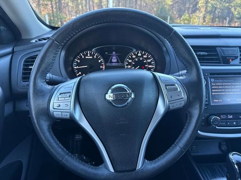 Used 2016 Nissan Altima 2.5 SL w/ 2.5 Technology w/LED Package image 18