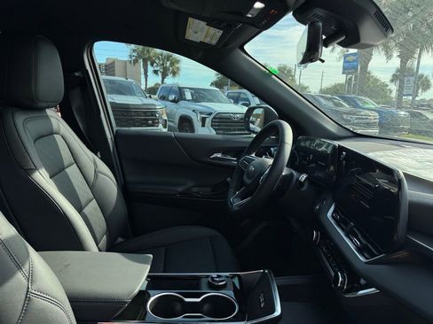 New 2026 Chevrolet Equinox LT w/ Convenience Package II FWD image 26