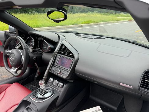 Used 2011 Audi R8 V10 AWD/4WD image 40