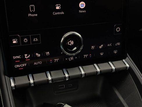 New 2026 GMC Terrain Denali w/ LPO, Floor Liner Package image 29