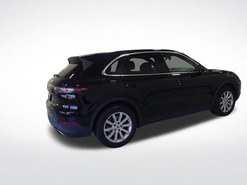 Used 2021 Porsche Cayenne AWD/4WD image 6