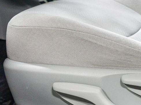 Used 2013 Toyota Prius Three image 21