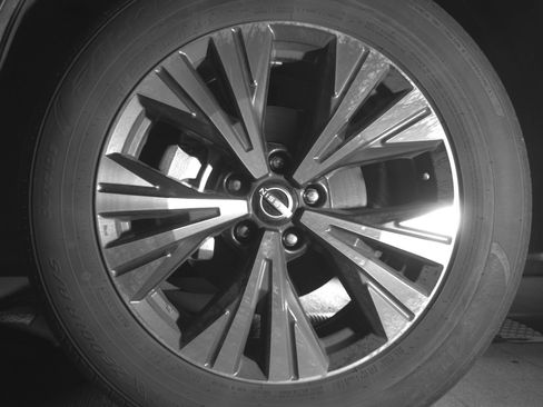 Used 2023 Nissan Rogue SV image 12