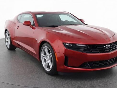 Used 2022 Chevrolet Camaro LT w/ Technology Package image 3