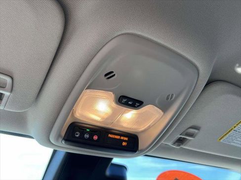 Used 2025 Buick Encore GX Preferred image 32