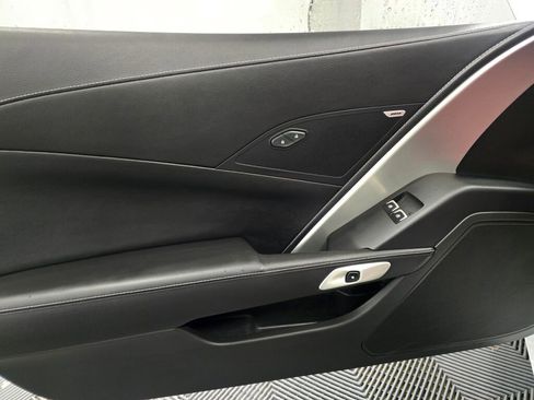 Used 2019 Chevrolet Corvette Stingray Coupe w/ 1LT image 31