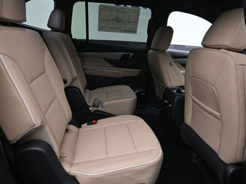 New 2026 Buick Enclave Preferred w/ Power Package image 8