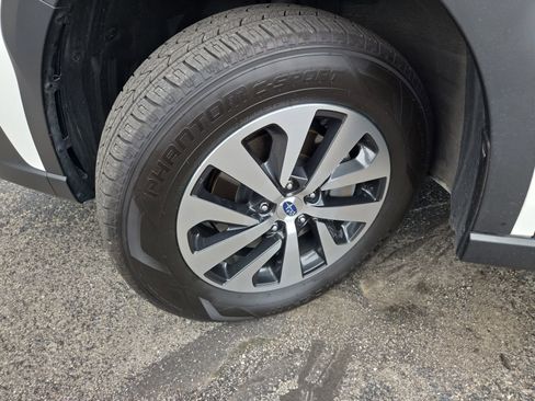 Used 2024 Subaru Outback Premium AWD/4WD image 15