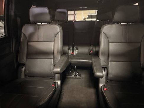 Used 2023 Chevrolet Suburban RST w/ Sport Performance Package AWD/4WD image 36