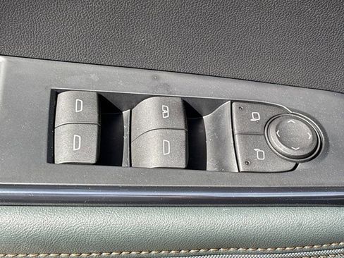 Used 2025 GMC Acadia AT4 AWD/4WD image 26
