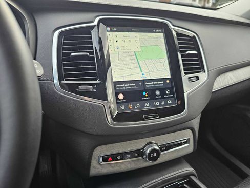 Certified 2024 Volvo XC90 B6 Ultimate w/ Protection Package Premier image 37