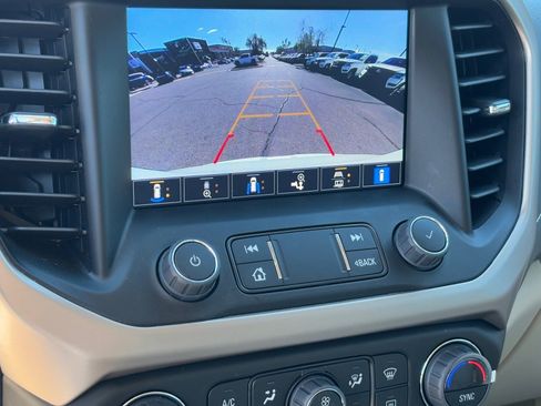 Used 2023 GMC Acadia Denali w/ Denali Technology Package image 23