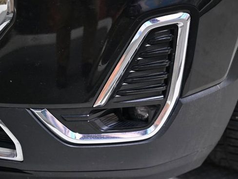 Used 2023 GMC Acadia SLT image 15