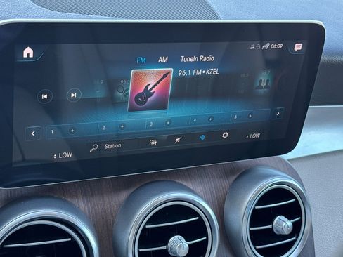 Used 2020 Mercedes-Benz GLC 300 image 20