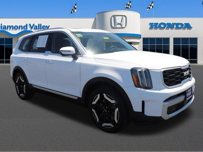 Used 2024 Kia Telluride S w/ S Sunroof Package