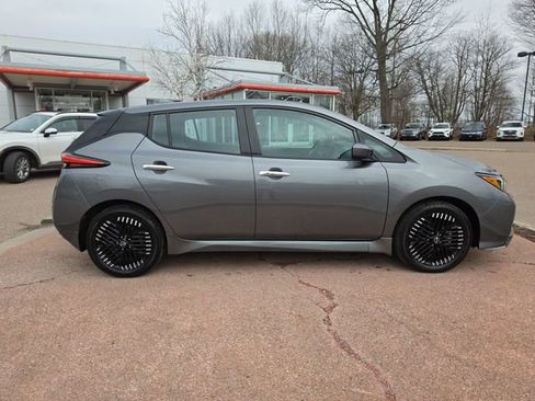 Used 2024 Nissan Leaf SV Plus image 6
