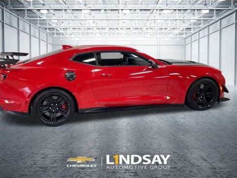 Used 2019 Chevrolet Camaro ZL1 image 2
