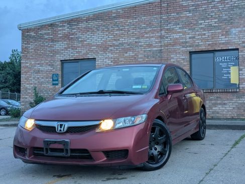 Used 2010 Honda Civic LX image 1