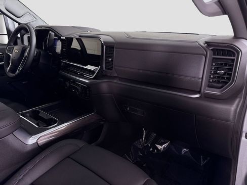 New 2026 Chevrolet Silverado 3500 LTZ w/ LTZ Premium Package image 31