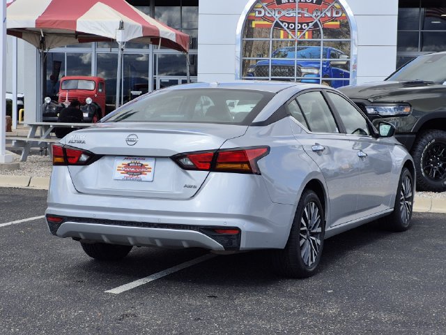 Used 2025 Nissan Altima 2.5 SV AWD/4WD image 6