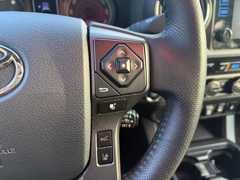 Used 2019 Toyota Tacoma TRD Off-Road image 14