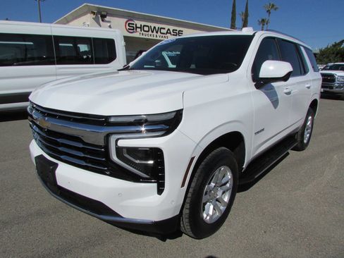Used 2025 Chevrolet Tahoe LT image 3
