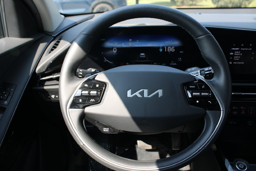 Used 2024 Kia Niro Wind w/ Wind Preserve Package FWD image 18