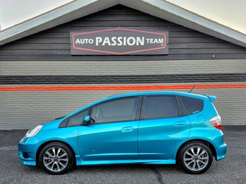 Used 2013 Honda Fit Sport image 2