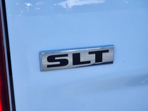 Used 2017 RAM 1500 Classic SLT image 11